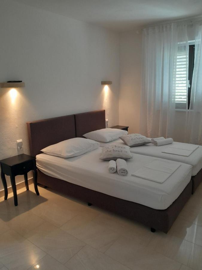 Apartments Blanka Zrnovo Buitenkant foto