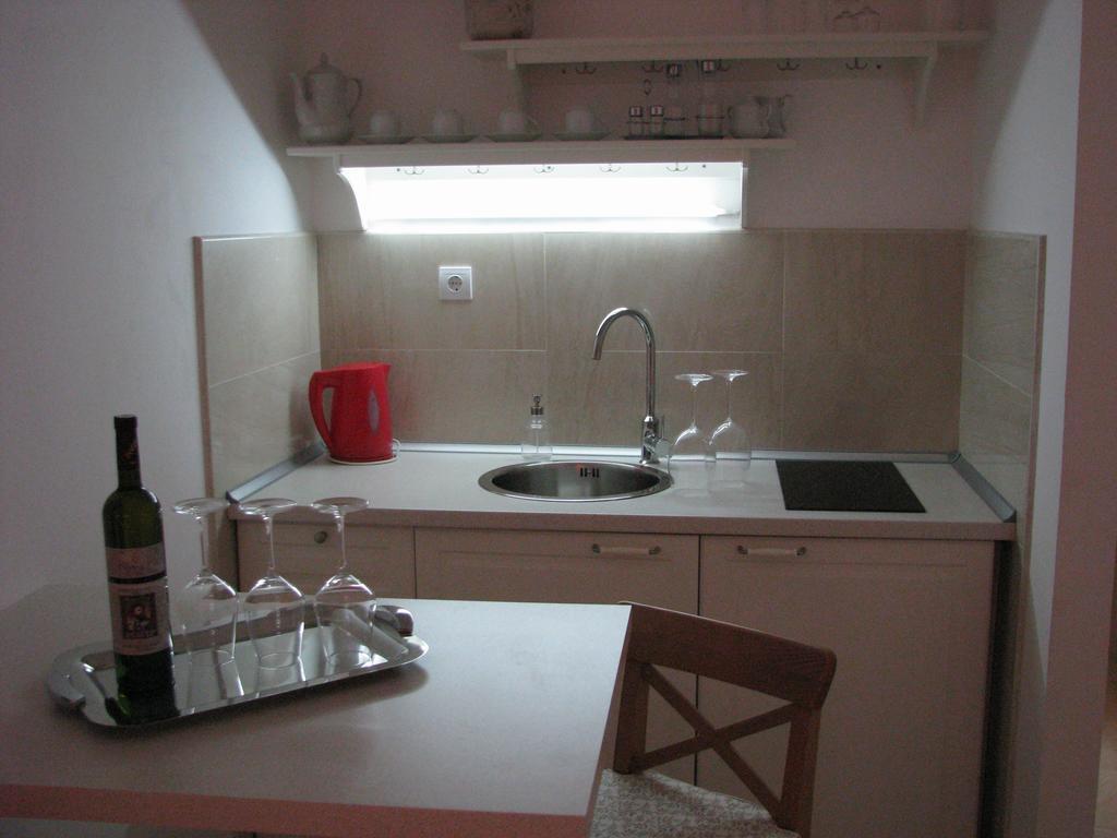 Apartments Blanka Zrnovo Kamer foto